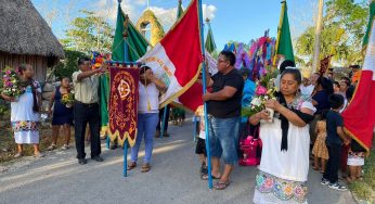 Comunidades rurales de Felipe Carrillo Puerto conmemoran la Santa Cruz