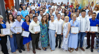 Cancún entrega distintivo ‘Corazón Azul’ a representantes de diferentes cultos religiosos