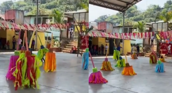 Se vuelven virales los ‘mini trapeadores’ en festival del Día de las Madres 