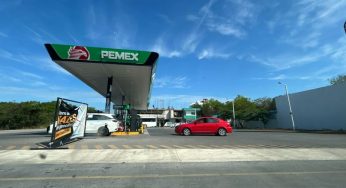 Robo de vehículo en gasolinera desata movilización policiaca
