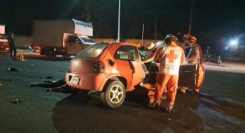 Un muerto y un herido grave tras choque contra tráiler en la entrada de Tulum
