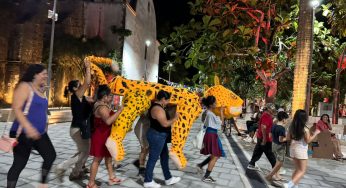 Felipe Carrillo Puerto promueve el reciclaje con una escultura de jaguar