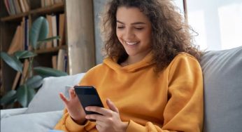 Qué es el “pebbling”, la tendencia viral que vincula a los jóvenes en redes sociales