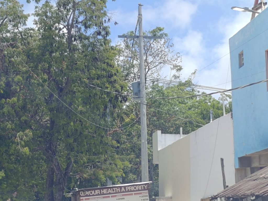 CFE lleva energía a tres colonias irregulares con nuevo modelo