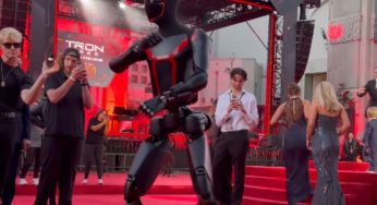 Optimus se roba el show en la alfombra roja de Tron: Ares