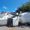 Accidente en la carretera federal 307 provoca volcadura de camión