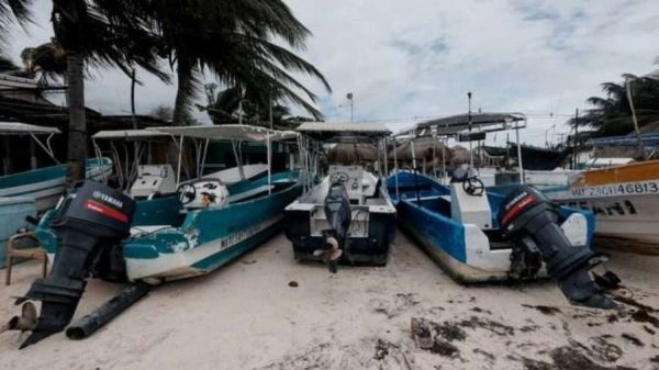 Frente frío provoca cierre de puertos en Quintana Roo