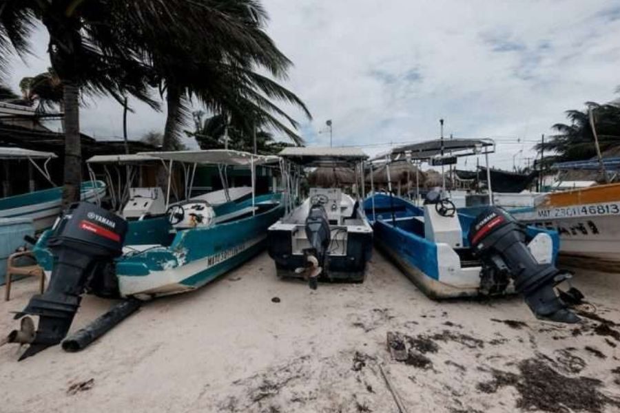 Frente frío provoca cierre de puertos en Quintana Roo