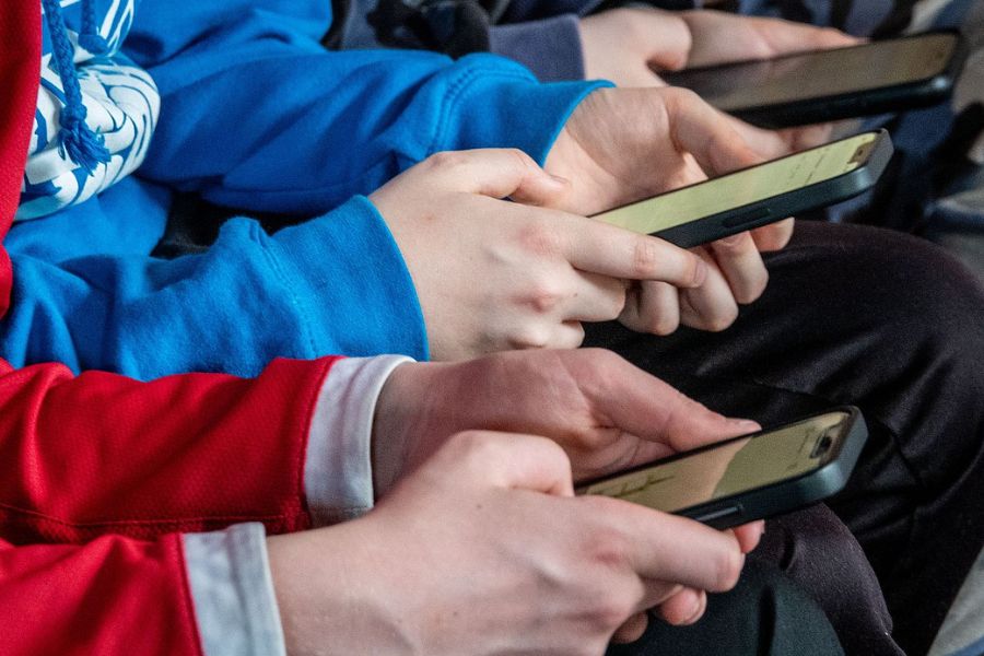 España prohibirá el acceso a redes sociales a menores de 16 años