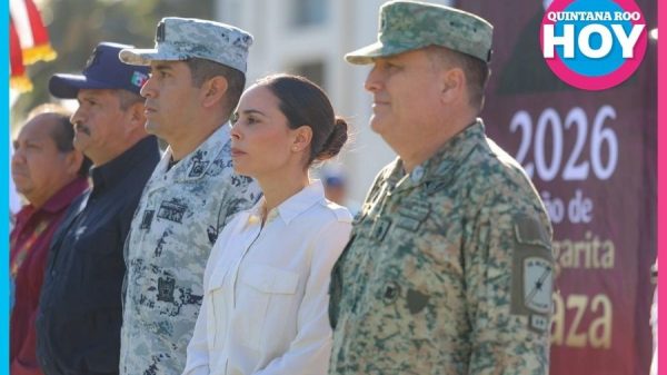 Autoridades conmemoran Honores a la Bandera en Cancún