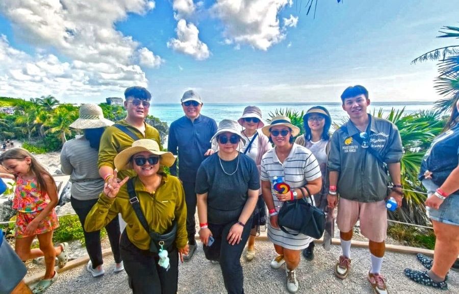 Embajador de China visita Parque del Jaguar en Tulum