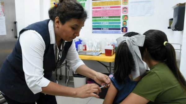 Refuerzan vacunación en Quintana Roo por seis casos de sarampión