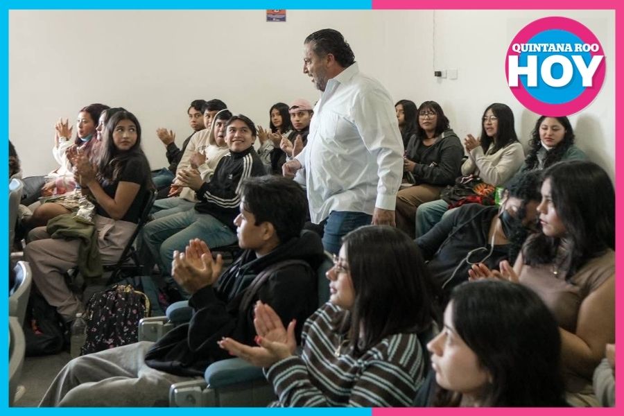 Jorge Sanén dialoga con juventudes