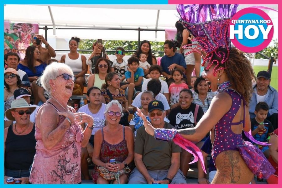 Comparsas llenan de color las calles de Isla Mujeres