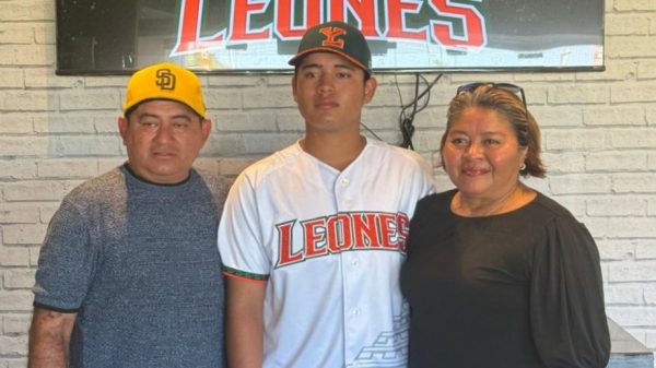 Haniel Rodríguez firma como prospecto con los Leones de Yucatán