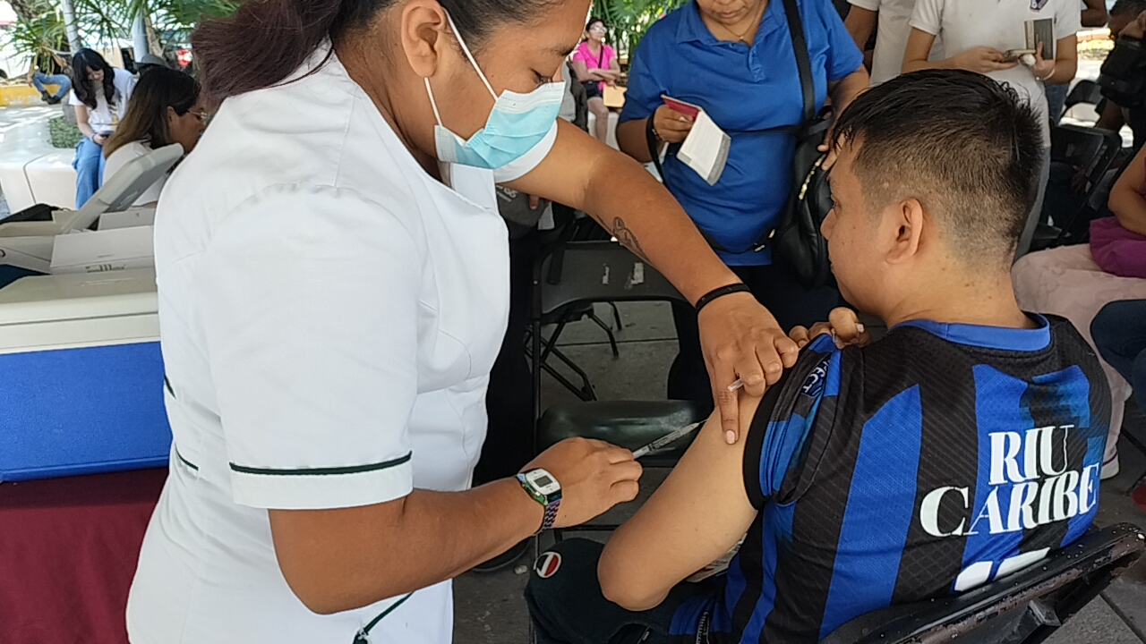 Refuerzan vacunación contra sarampión en Cancún ante brote activo