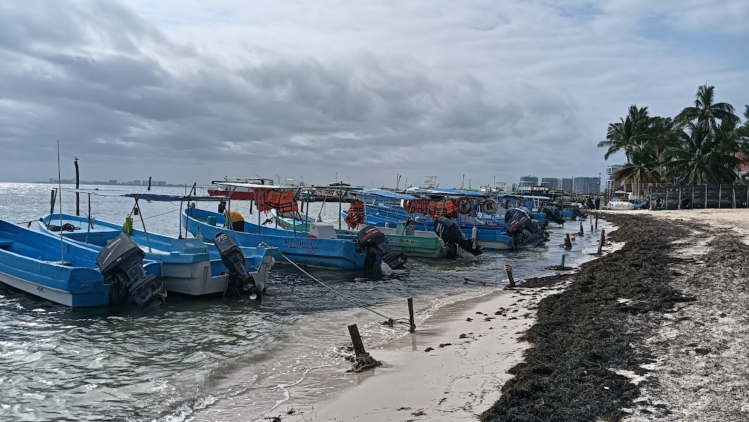 Cierran puerto a embarcaciones menores en Puerto Juárez por frente frío 37