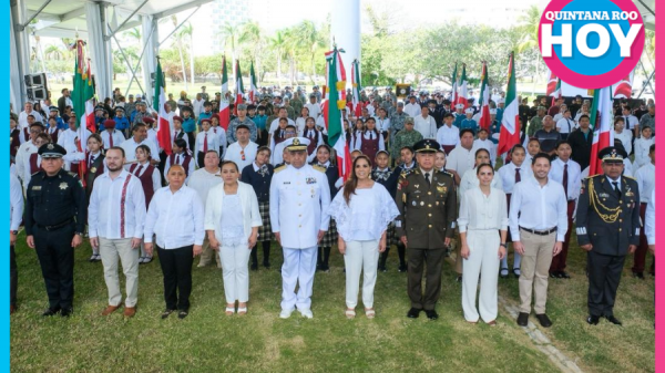 Mara Lezama encabeza la conmemoración del Día de la Bandera en Cancún