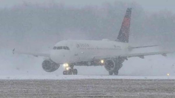 Tormentas en EUA provocan cancelaciones y demoras en vuelos a Cancún