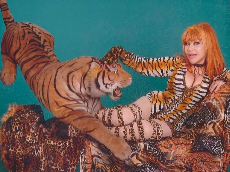 TIGRESA DEL ORIENTE PRIMERA THERIAN