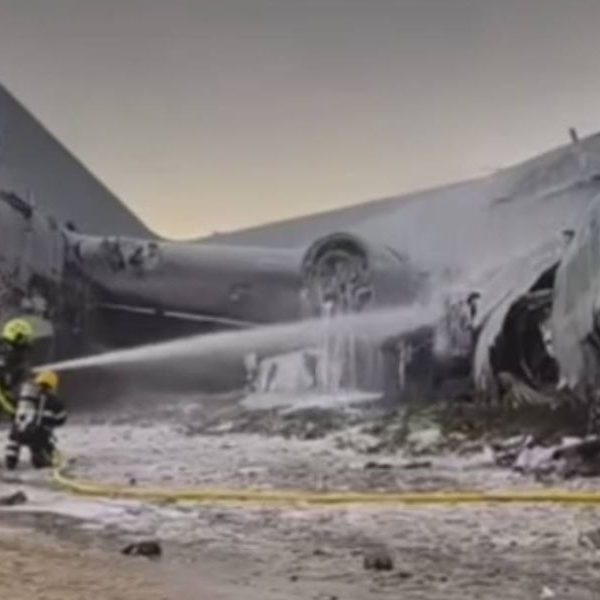 Avión militar se accidenta en El Alto y deja 15 muertos en Bolivia