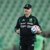Javier Aguirre define la convocatoria de México ante Islandia