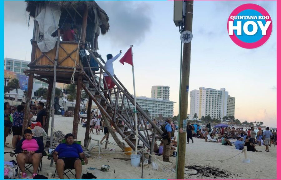 Un joven fue rescatado del mar en Playa San Miguelito, en la zona hotelera de Cancún, tras presentar dificultades al nadar. Fue trasladado a un hospital.