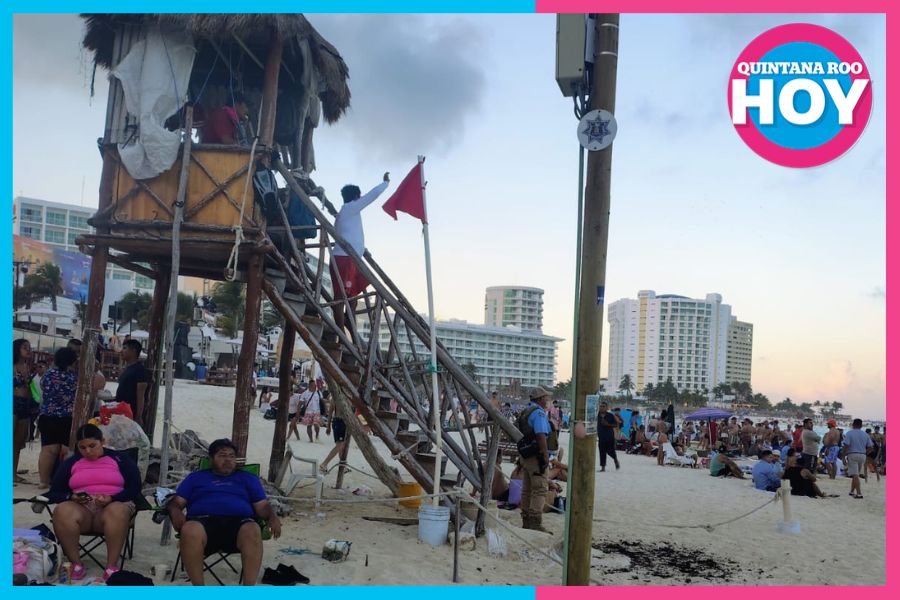 Un joven fue rescatado del mar en Playa San Miguelito, en la zona hotelera de Cancún, tras presentar dificultades al nadar. Fue trasladado a un hospital.