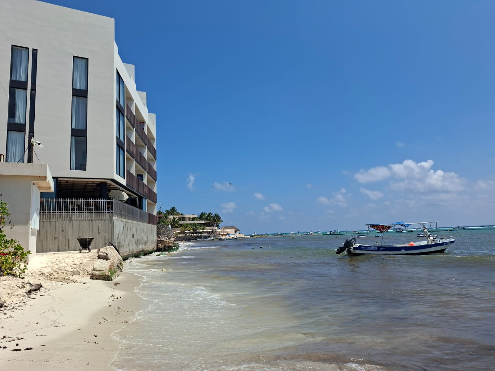 Playa del Carmen enfrenta una erosión acelerada de sus playas