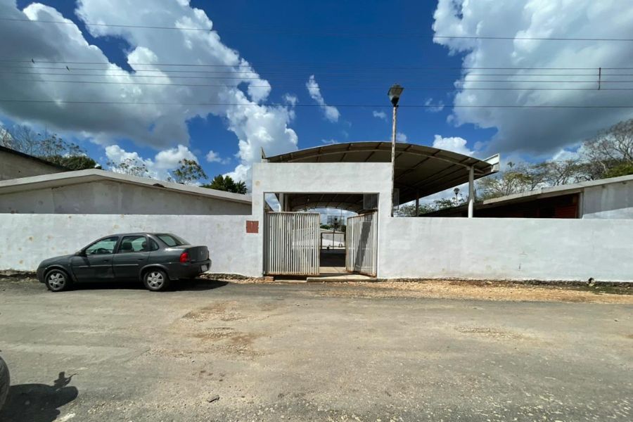 Piden embanquetado y mayor vigilancia en Vicente Guerrero