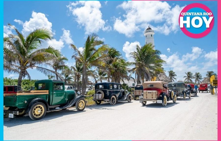 Ford Modelo A recorren Cozumel en encuentro de autos clásicos