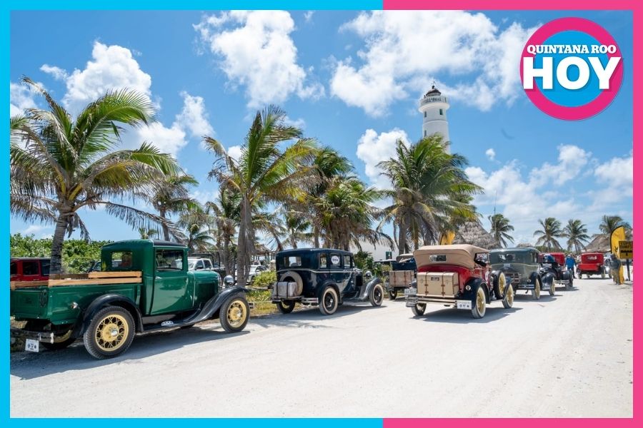 Ford Modelo A recorren Cozumel en encuentro de autos clásicos