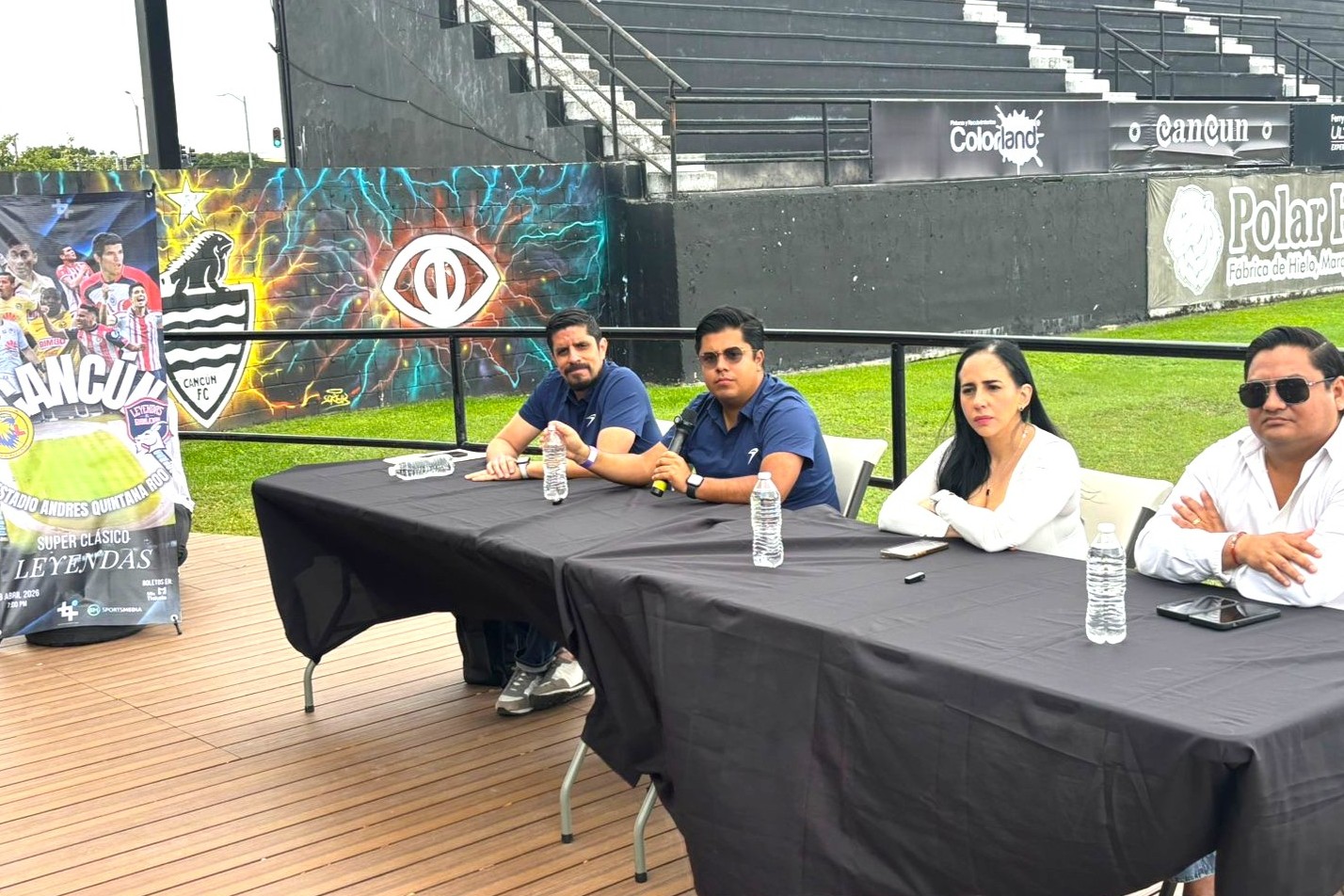 Leyendas de América y Chivas jugarán en Cancún el Súper Clásico