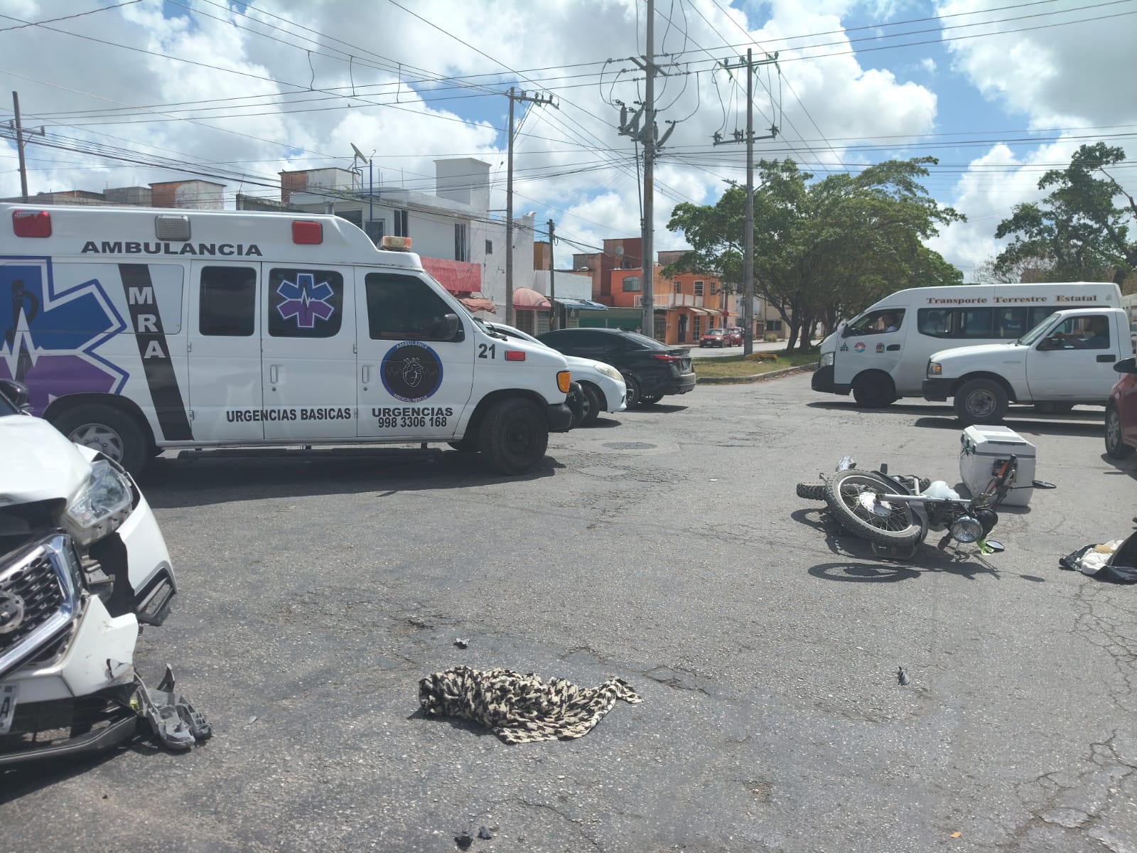Motociclista lesionado tras choque en la Región 200 de Cancún
