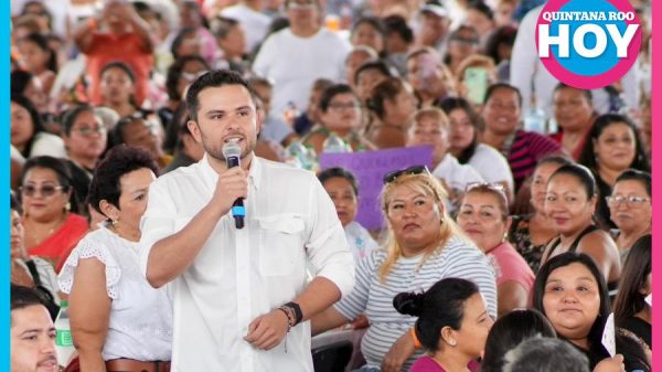 Más de 3 mil mujeres celebran cumpleaños de Pablo Bustamante