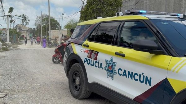 Caen dos por presunta extorsión en Cancún tras operativo