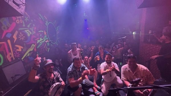 Easy and Tropical Machine enciende Playa del Carmen