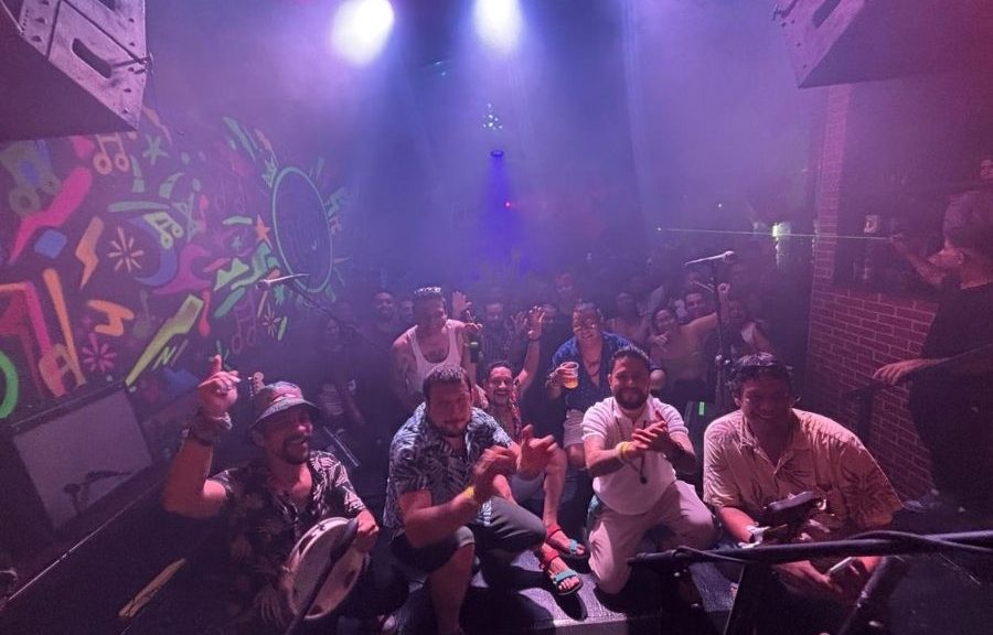 Easy and Tropical Machine enciende Playa del Carmen