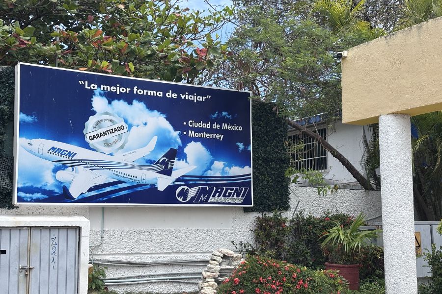 Oficinas de Magnicharters en Cancún lucen vacías tras suspensión