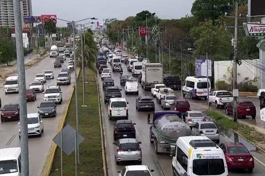 Regreso a clases dispara tráfico y movilidad en Cancún