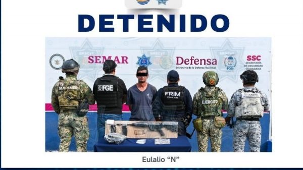 Detienen a hombre armado con fusil .223 en Cancún
