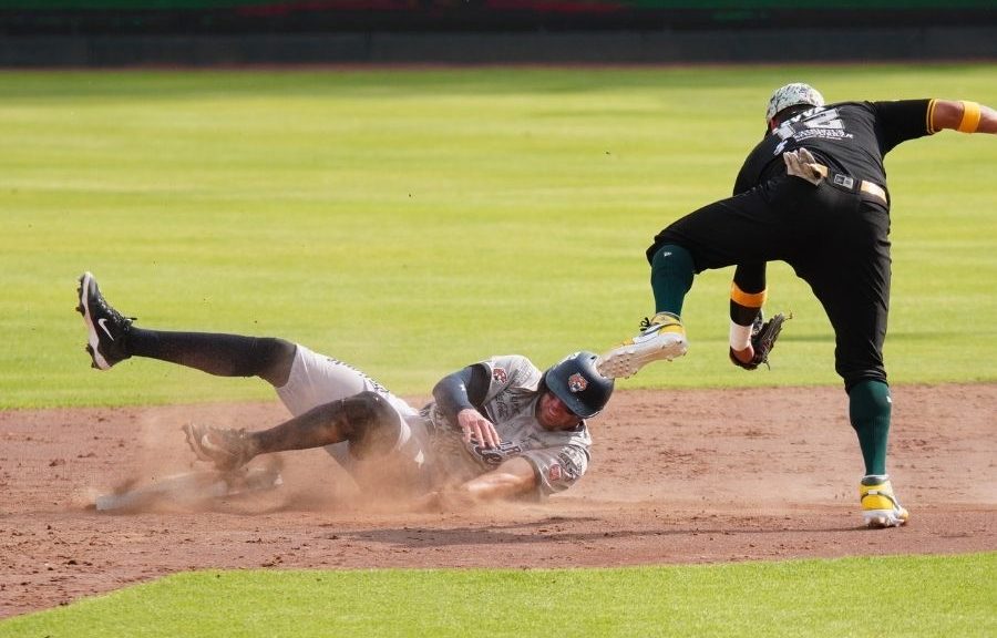 Tigres de Quintana Roo vencen a Pericos en Puebla