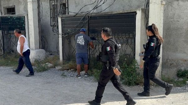 Caen tres presuntos extorsionadores en invasión de Cancún