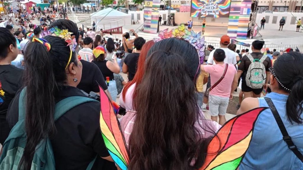 Marcha LGBT+ llena de color y exigencias las calles de Playa del Carmen