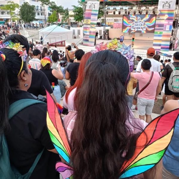 Marcha LGBT+ llena de color y exigencias las calles de Playa del Carmen