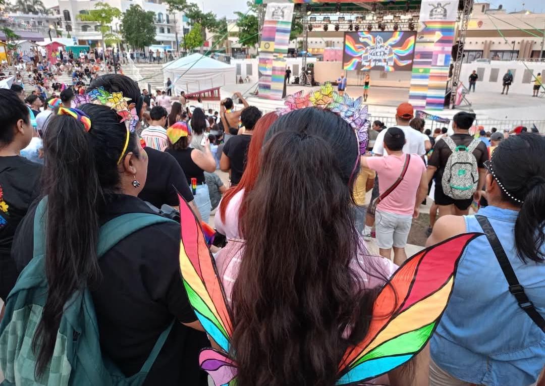Marcha LGBT+ llena de color y exigencias las calles de Playa del Carmen