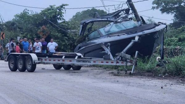 Presunto accidente deja sin luz a comunidades de Lázaro Cárdenas