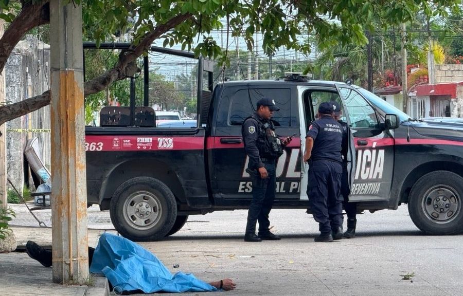 Hallan a hombre sin vida en la Región 100 de Cancún
