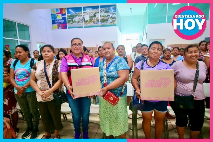 Isla Mujeres entrega apoyos del programa Isleña de Corazón a 4 mil mujeres