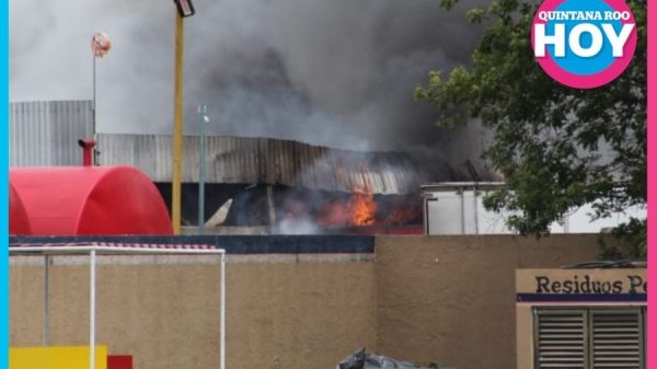 Voraz incendio en bodega de residuos peligrosos deja posibles intoxicados